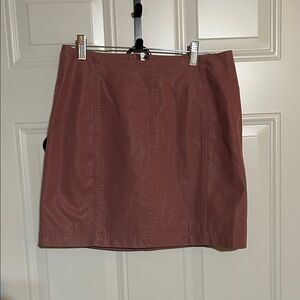 Chic Mauve Mini Skirt